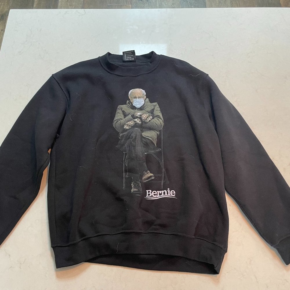 Bernie Sanders Black Crewneck Sweater Men's Size Large